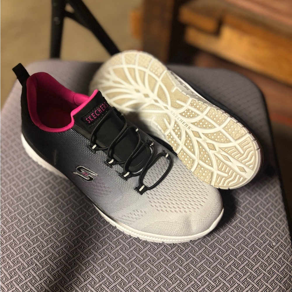 Skechers Women's Black and Pink Athletic Shoes